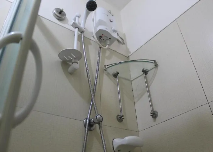 Apartment Chateau Elysee A8 Near Airport And Sm Mall, Wifi Manila