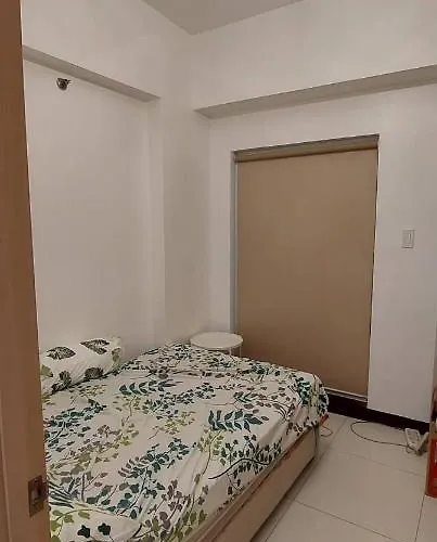 Chateau Elysee A8 Near Airport And Sm Mall, Wifi Apartment